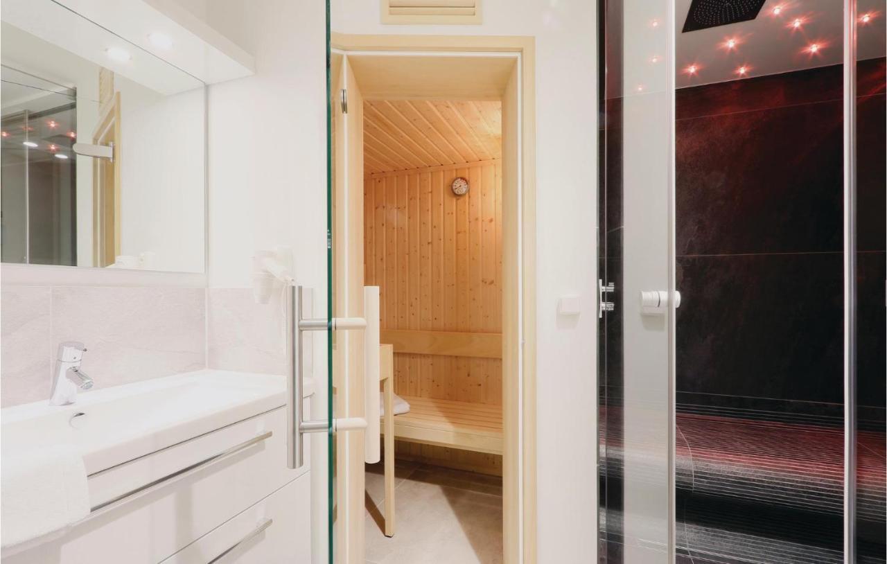 Awesome Apartment In Luebeck Travemuende With Sauna المظهر الخارجي الصورة